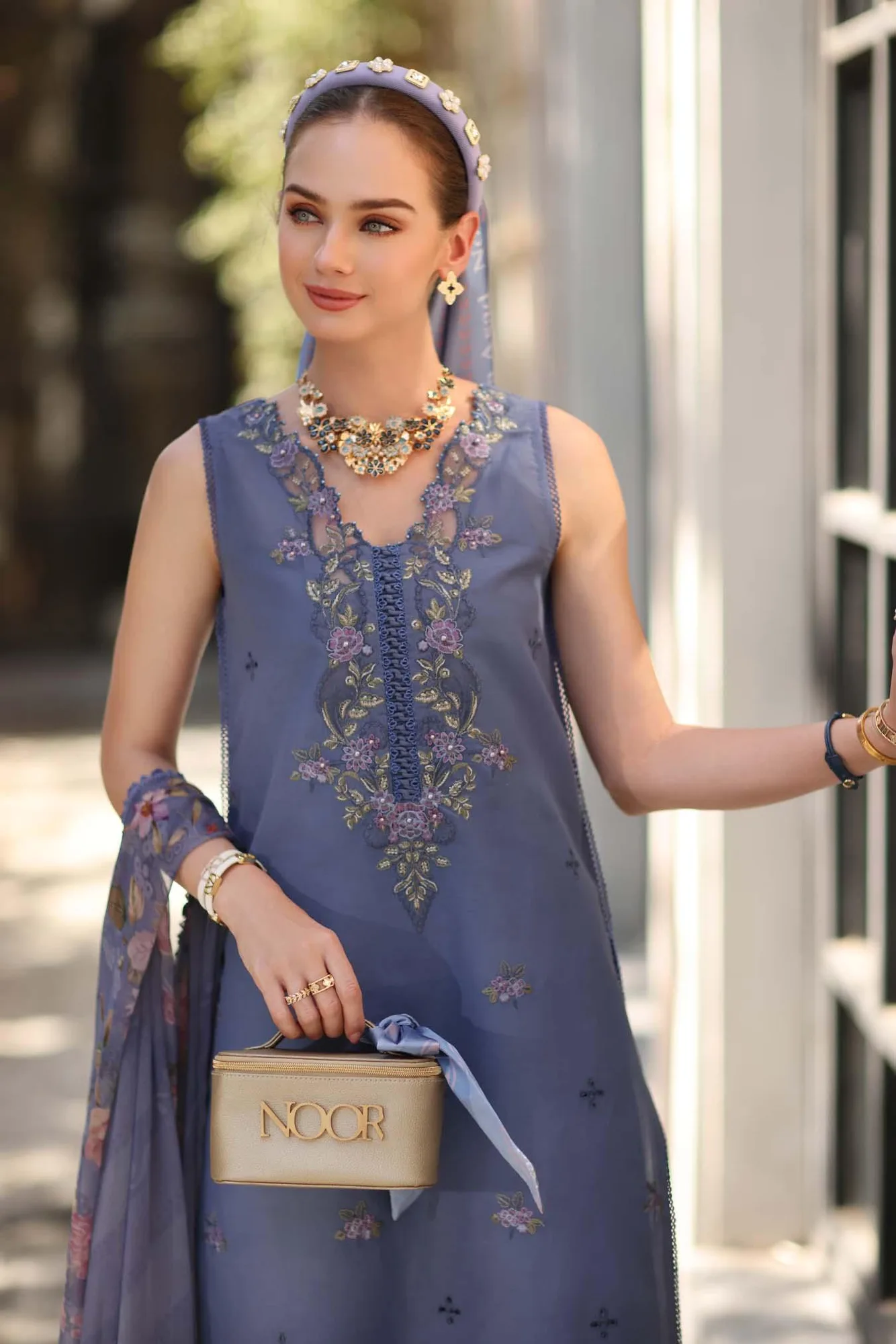 Noor by Saadia Asad Eid Luxe Printkhaas 26 Lilac Silk – view 3 – Poshaq
