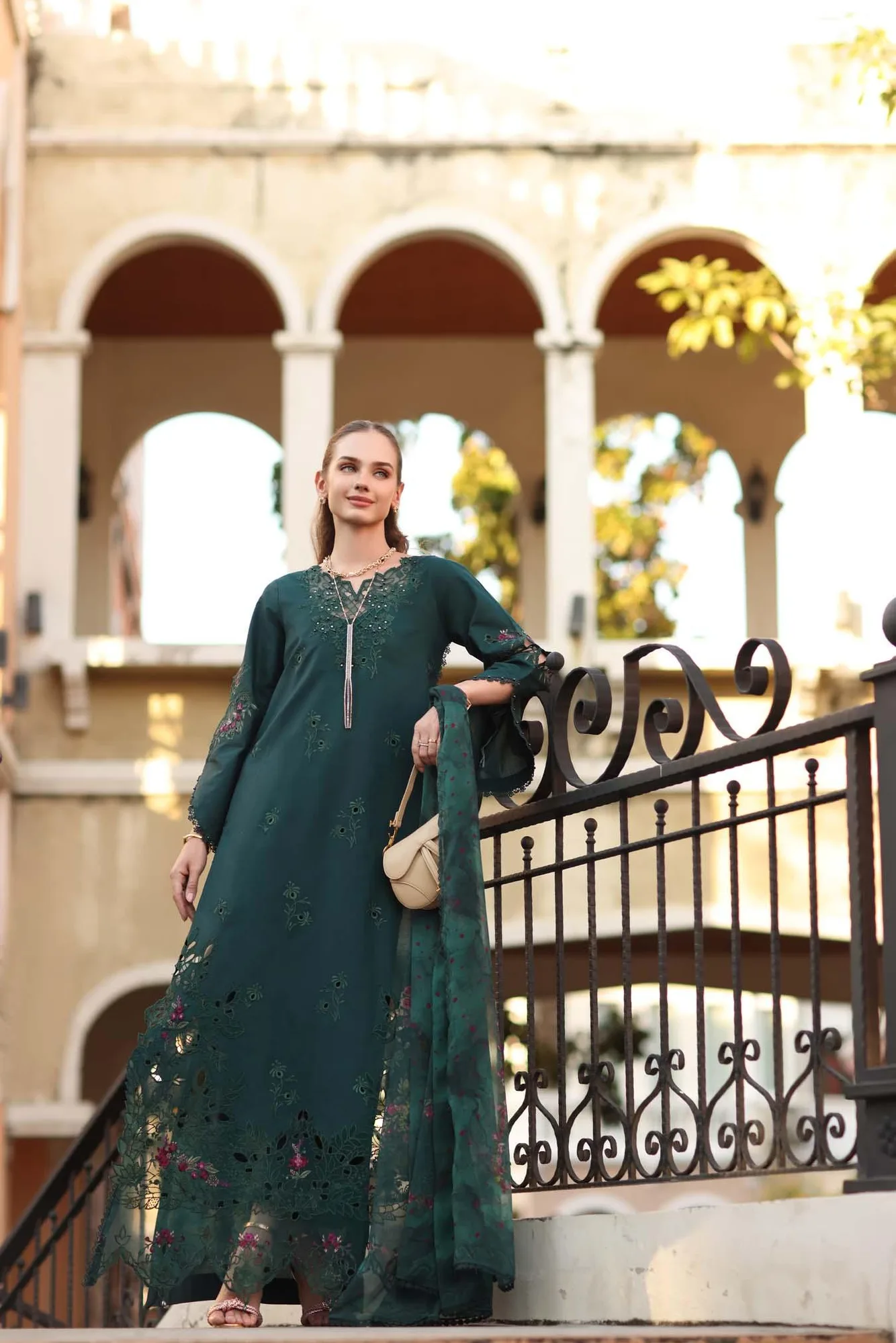 Noor by Saadia Asad Eid Luxe Printkhaas 26 Green – view 2 – Poshaq