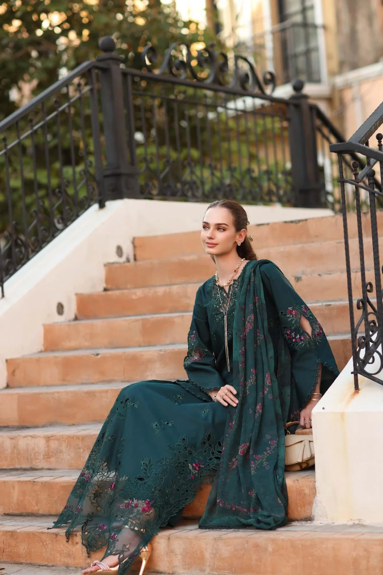 Noor by Saadia Asad Eid Luxe Printkhaas 26 Green – view 4 – Poshaq
