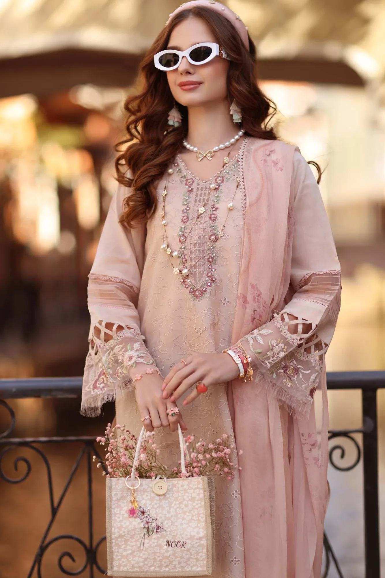 Noor by Saadia Asad Eid Luxe Printkhaas 26 Pink Chiffon – view 3 – Poshaq