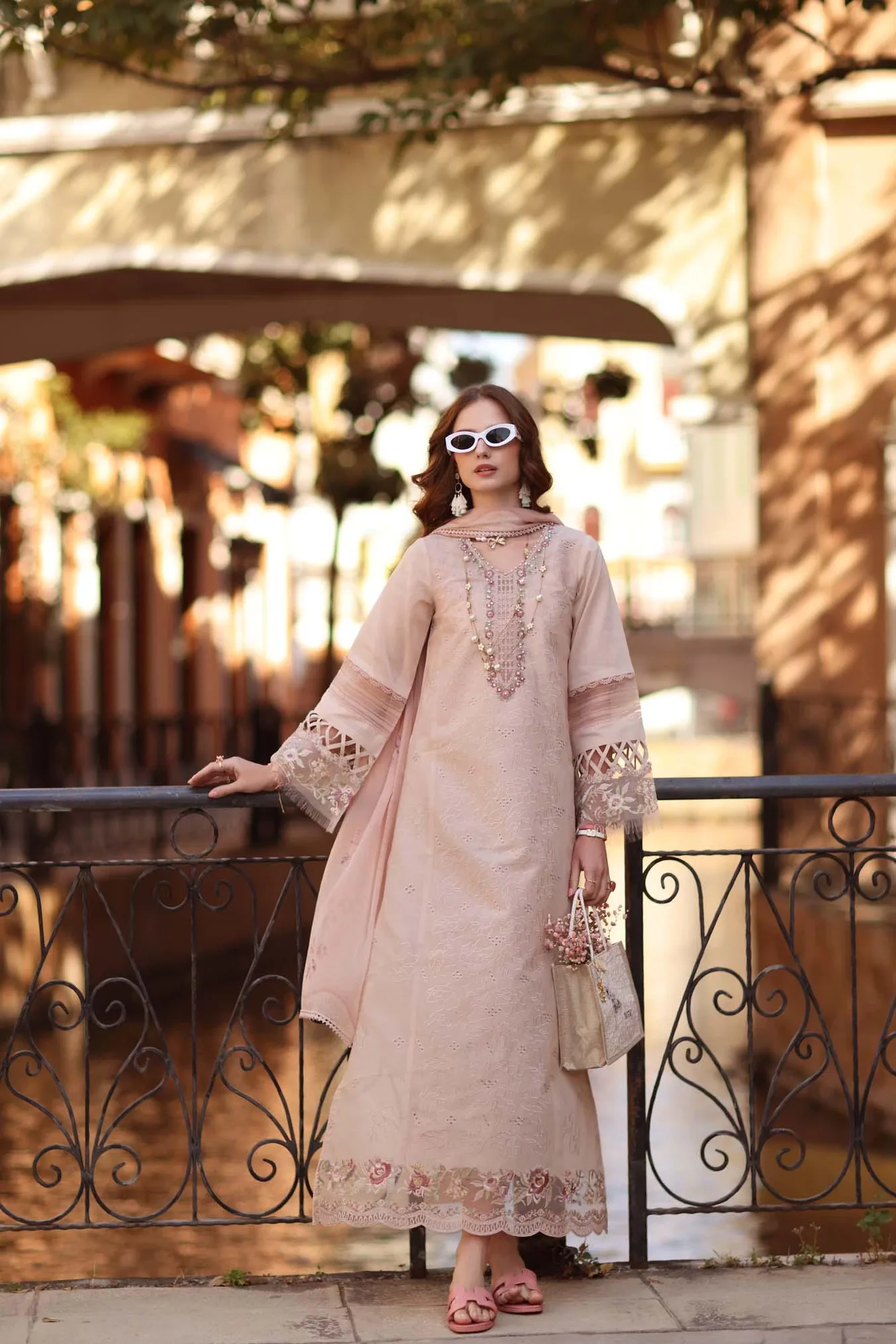 Noor by Saadia Asad Eid Luxe Printkhaas 26 Pink Chiffon – view 4 – Poshaq