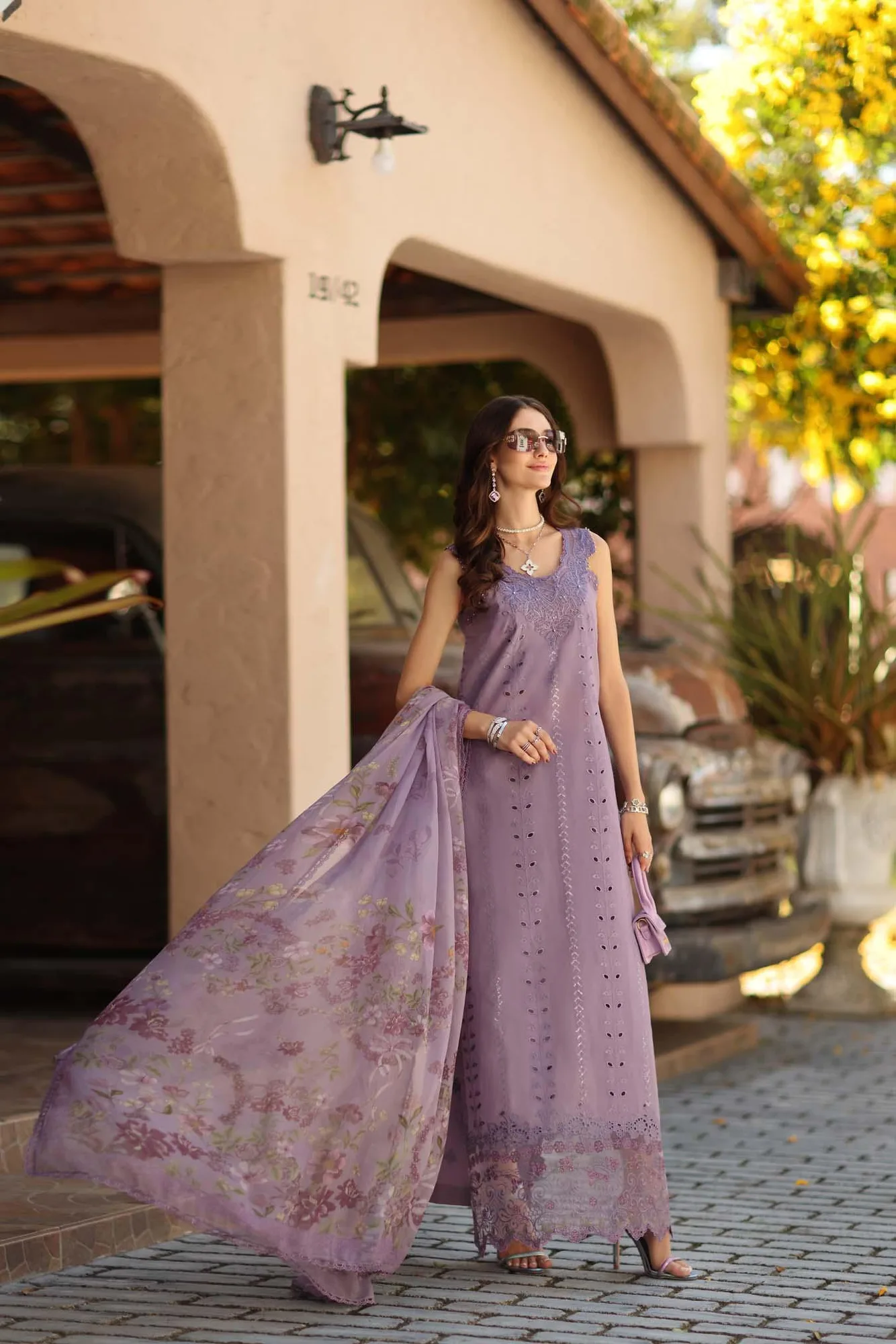 Noor by Saadia Asad Luxe Chikankari 26 Chiffon – view 4 – Poshaq