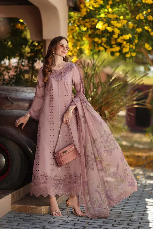 Noor by Saadia Asad Luxe Chikankari 26 Chiffon – view 1 – Poshaq
