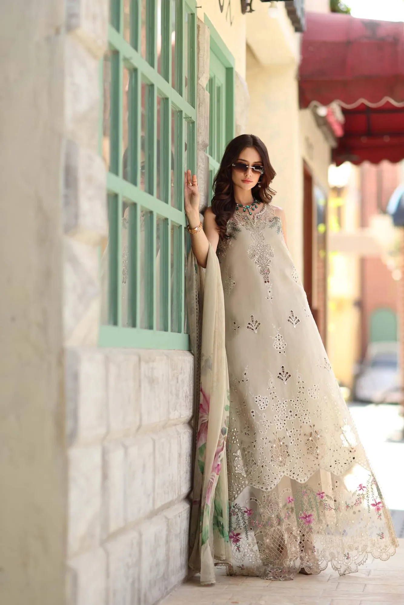Noor by Saadia Asad Luxe Chikankari 26 Chiffon – view 4 – Poshaq