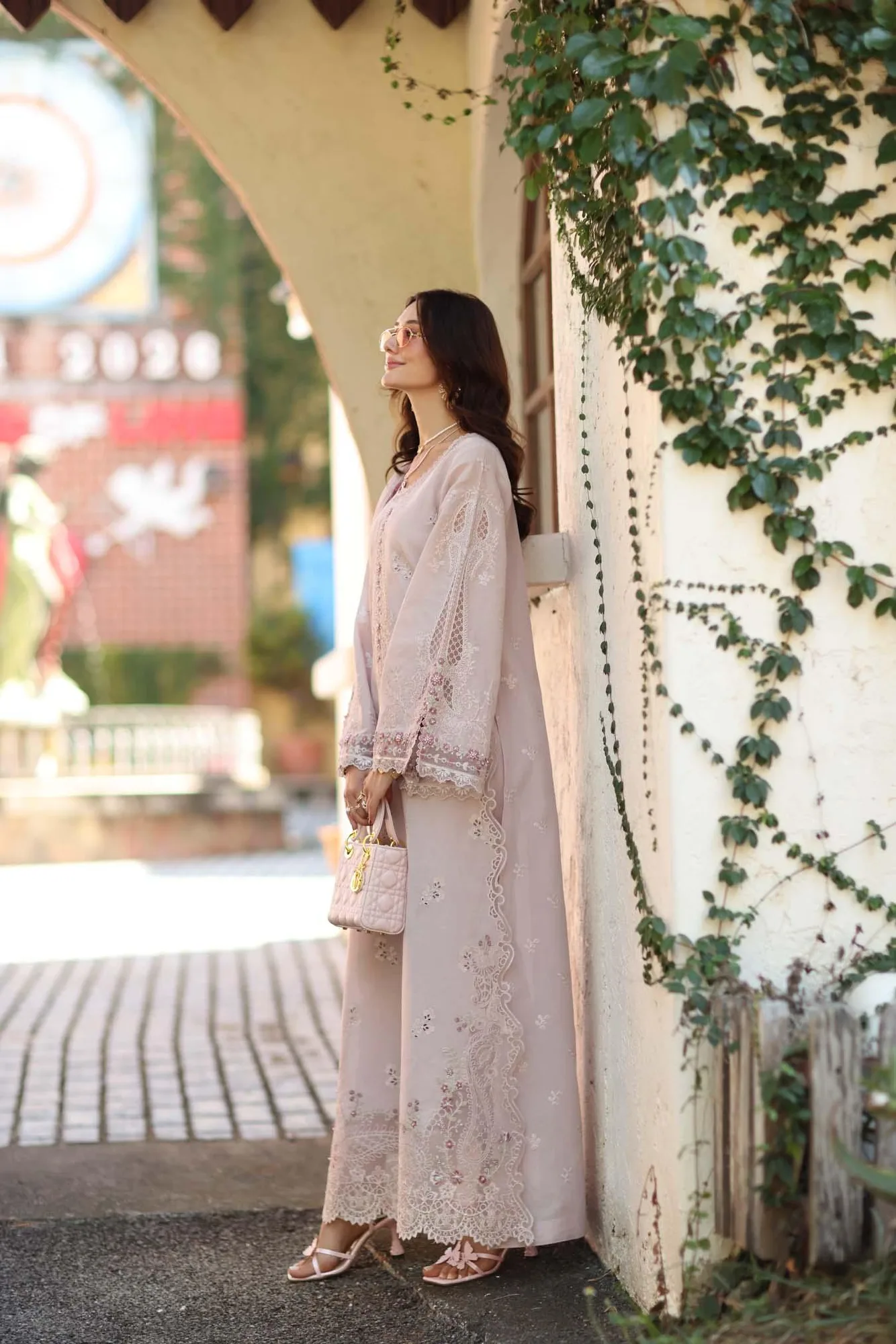 Noor by Saadia Asad Luxe Chikankari 26 Cambric – view 2 – Poshaq