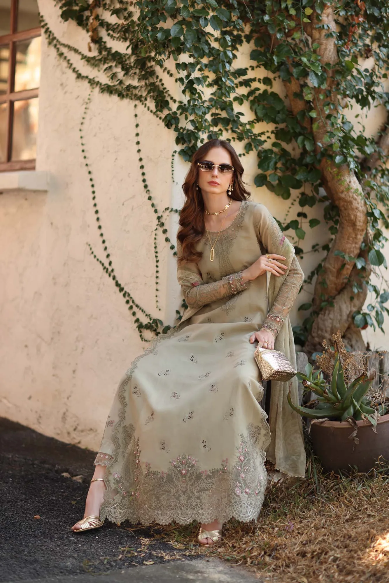 Noor by Saadia Asad Luxe Chikankari 26 Gold Chiffon – view 4 – Poshaq
