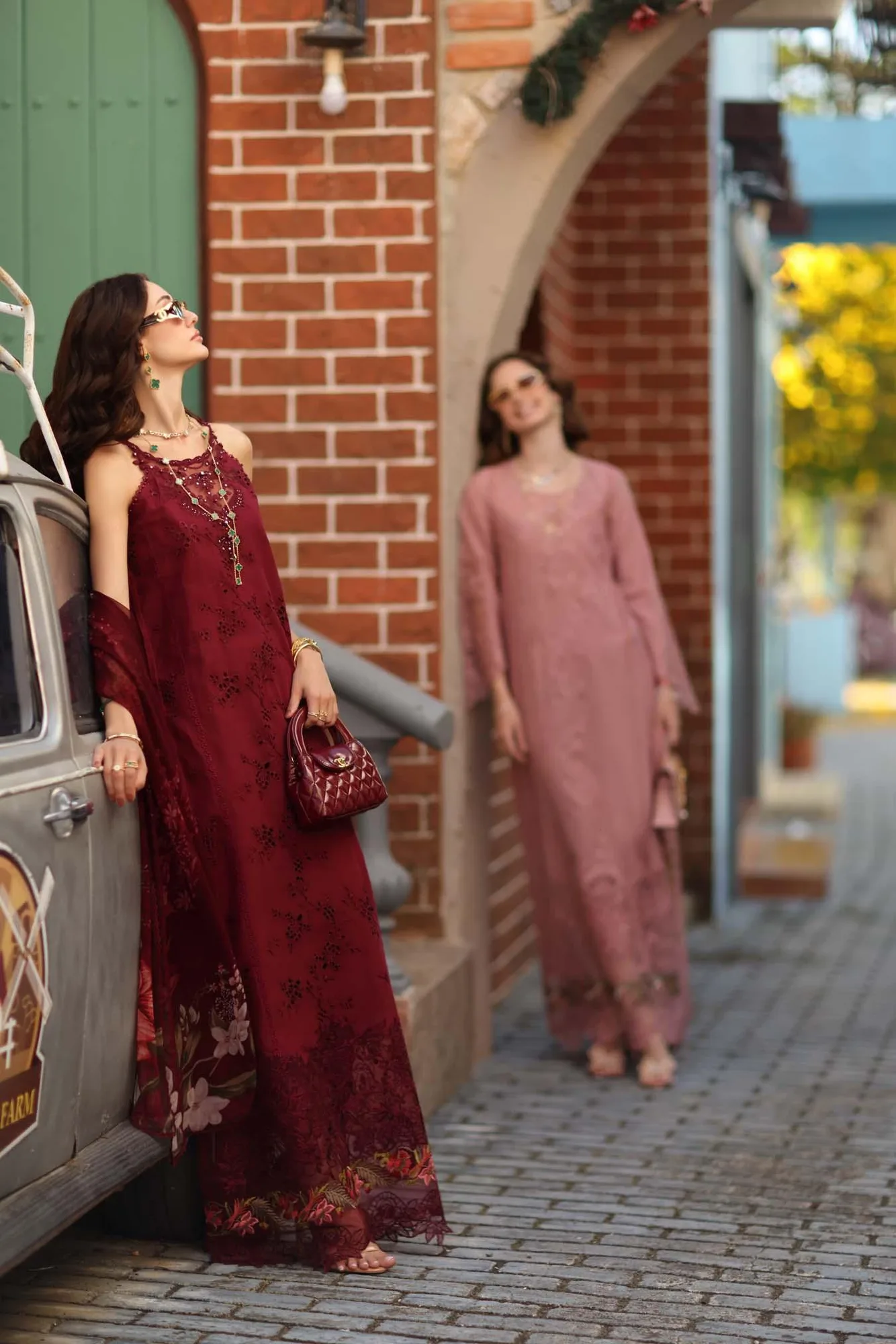 Noor by Saadia Asad Luxe Chikankari 26 Chiffon – view 4 – Poshaq