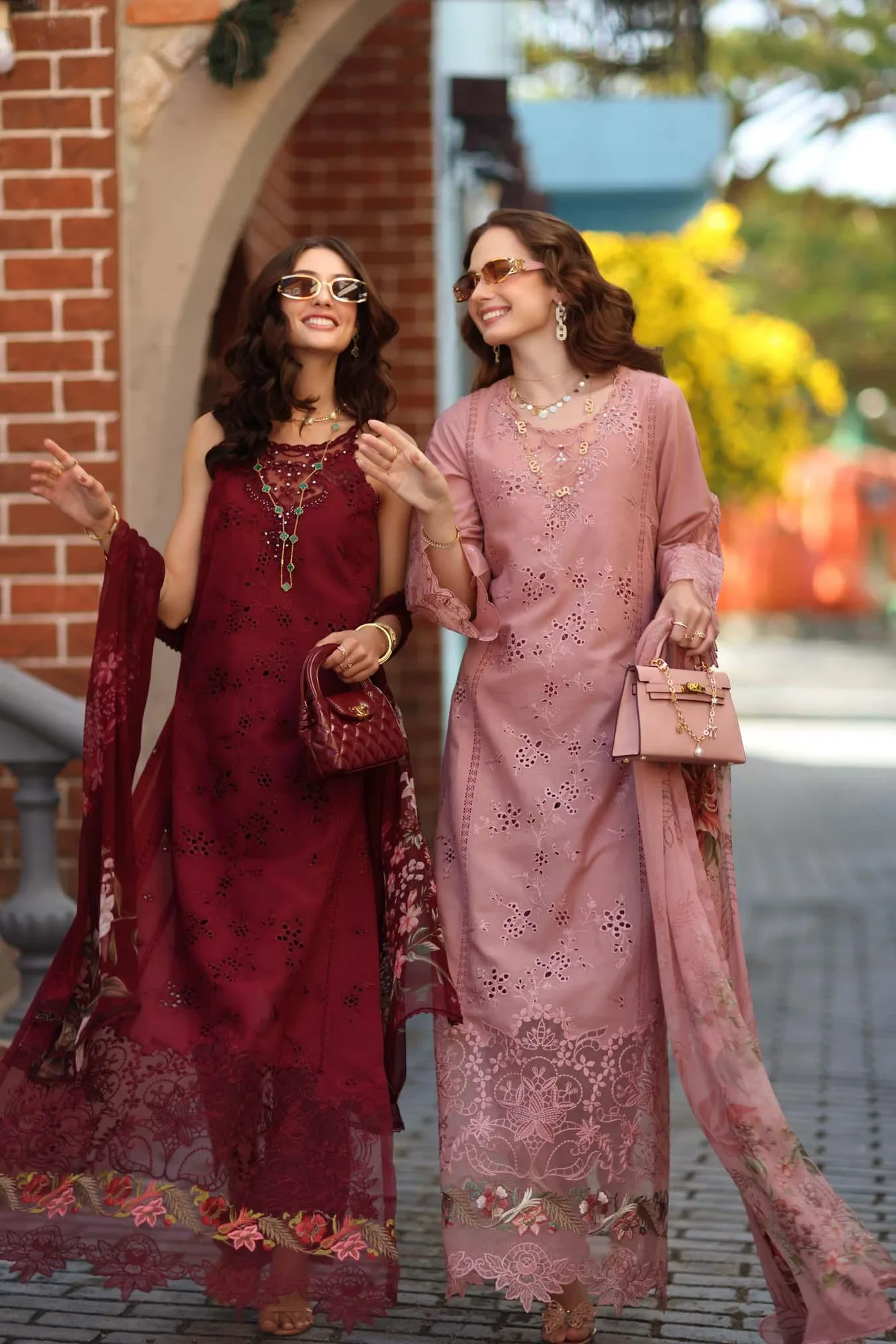 Noor by Saadia Asad Luxe Chikankari 26 Chiffon – view 5 – Poshaq