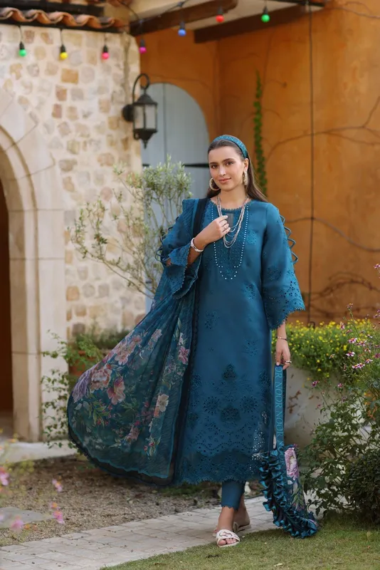 Noor by Saadia Asad Chiffon – view 1 – Poshaq