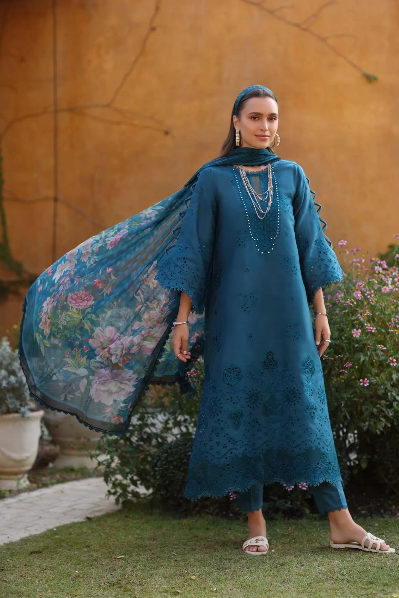 Noor by Saadia Asad Chiffon – view 3 – Poshaq