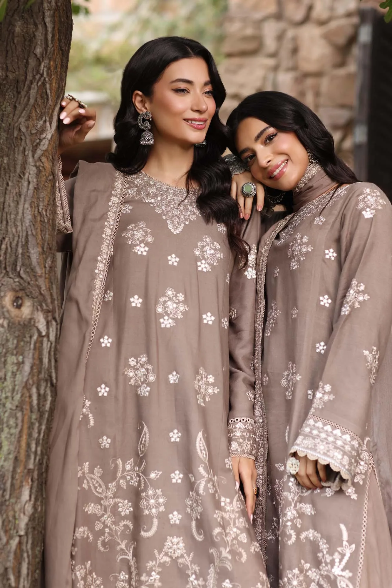 Noor by Saadia Asad Suzaankari Winter 24 Khaddar – view 10 – Poshaq