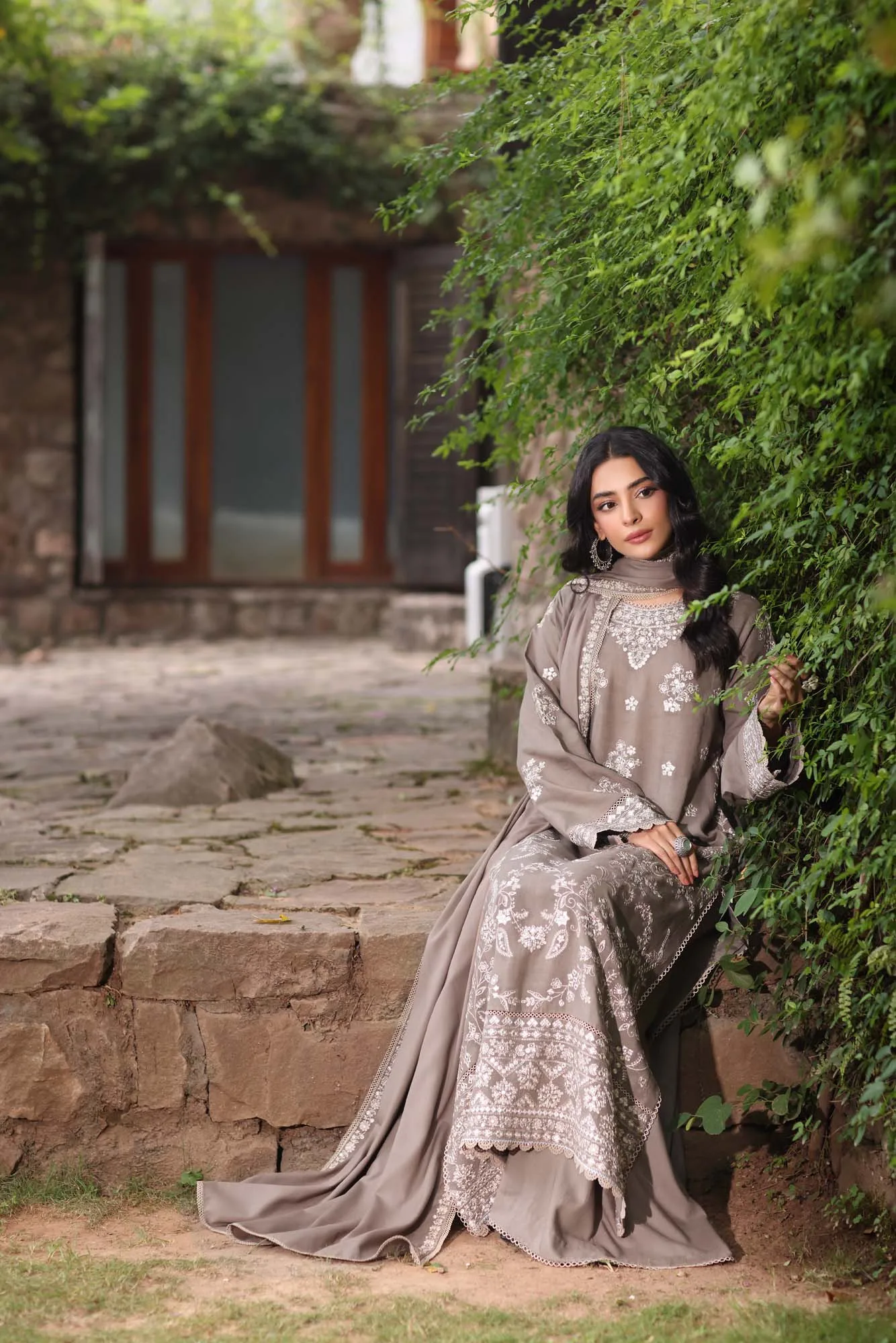Noor by Saadia Asad Suzaankari Winter 24 Khaddar – view 4 – Poshaq