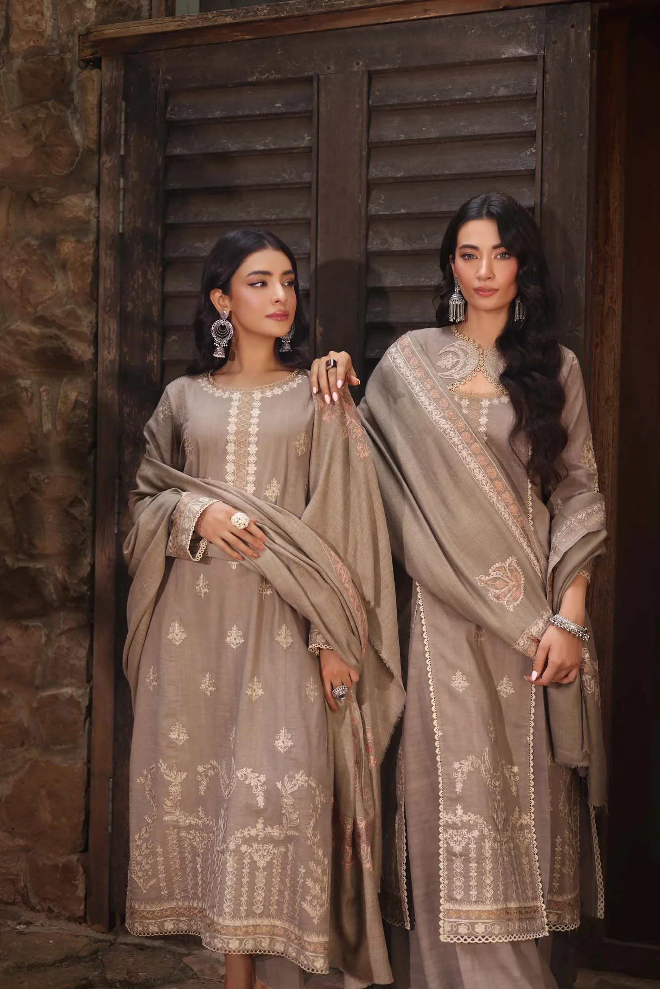 Noor by Saadia Asad Suzaankari Winter 24 Khaddar – view 3 – Poshaq