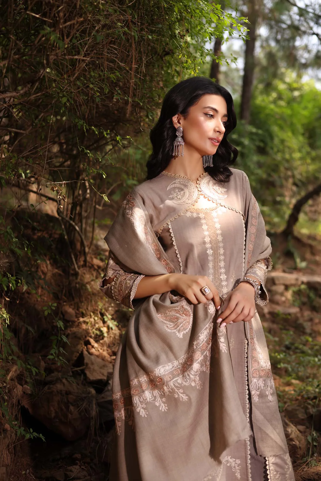 Noor by Saadia Asad Suzaankari Winter 24 Khaddar – view 8 – Poshaq