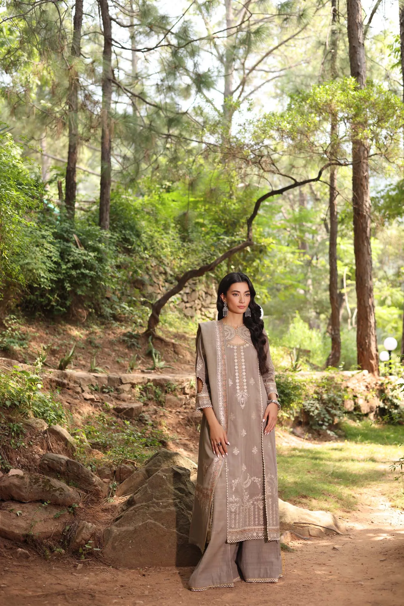 Noor by Saadia Asad Suzaankari Winter 24 Khaddar – view 9 – Poshaq
