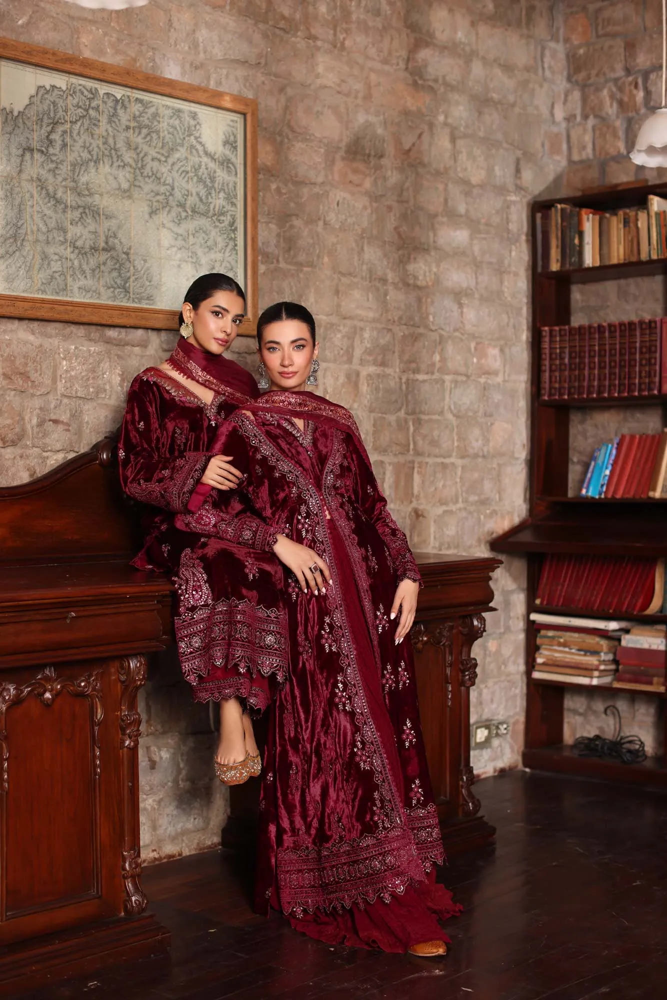Noor by Saadia Asad Suzaankari Winter 24 Raw Silk – view 2 – Poshaq
