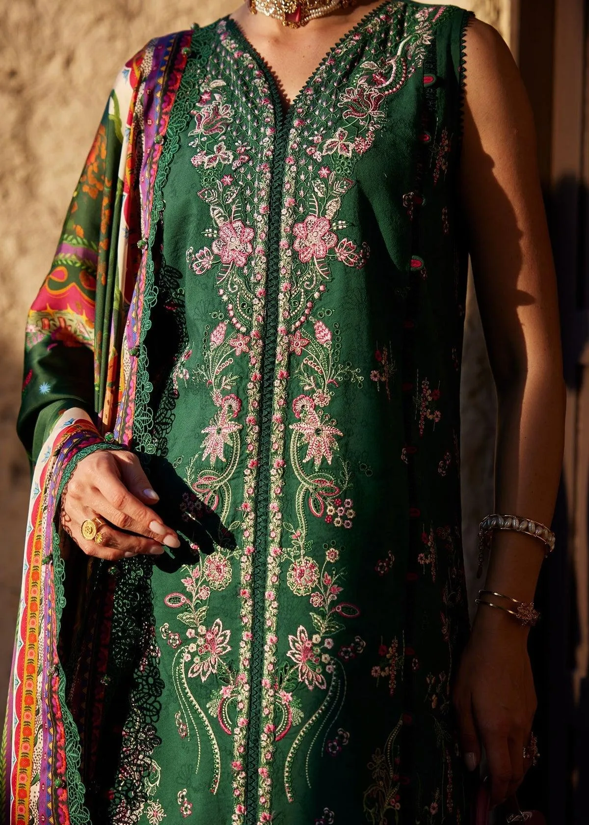 Kanwal Malik Ariya Luxury Lawn 26 Magenta Silk – view 3 – Poshaq