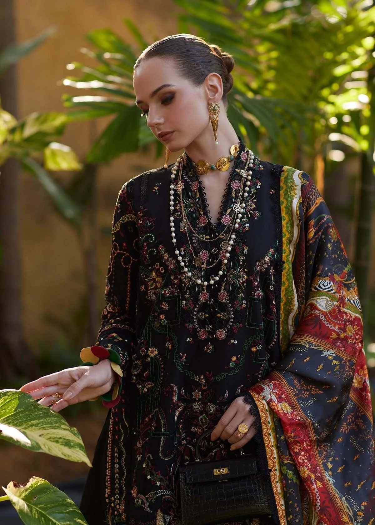 Kanwal Malik Ariya Luxury Lawn 26 Black Silk – view 3 – Poshaq
