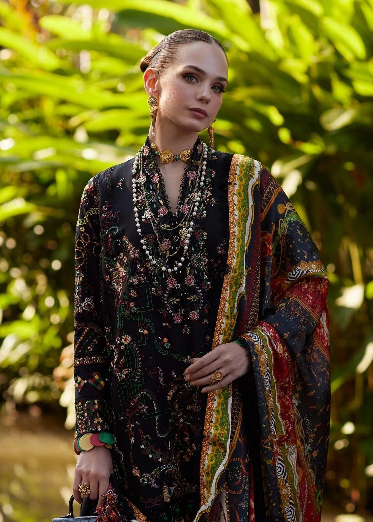 Kanwal Malik Ariya Luxury Lawn 26 Black Silk – view 4 – Poshaq