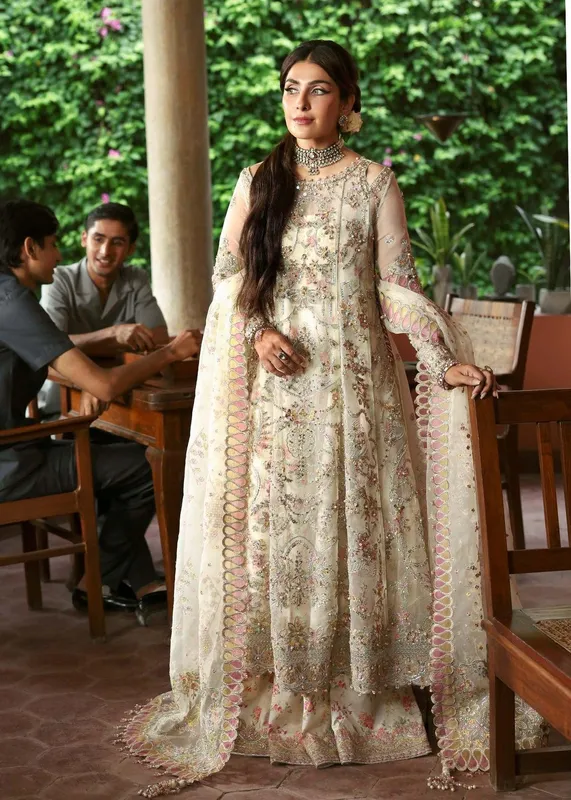 Kanwal Malik Maahi Festive 25 Ivory Organza – view 1 – Poshaq