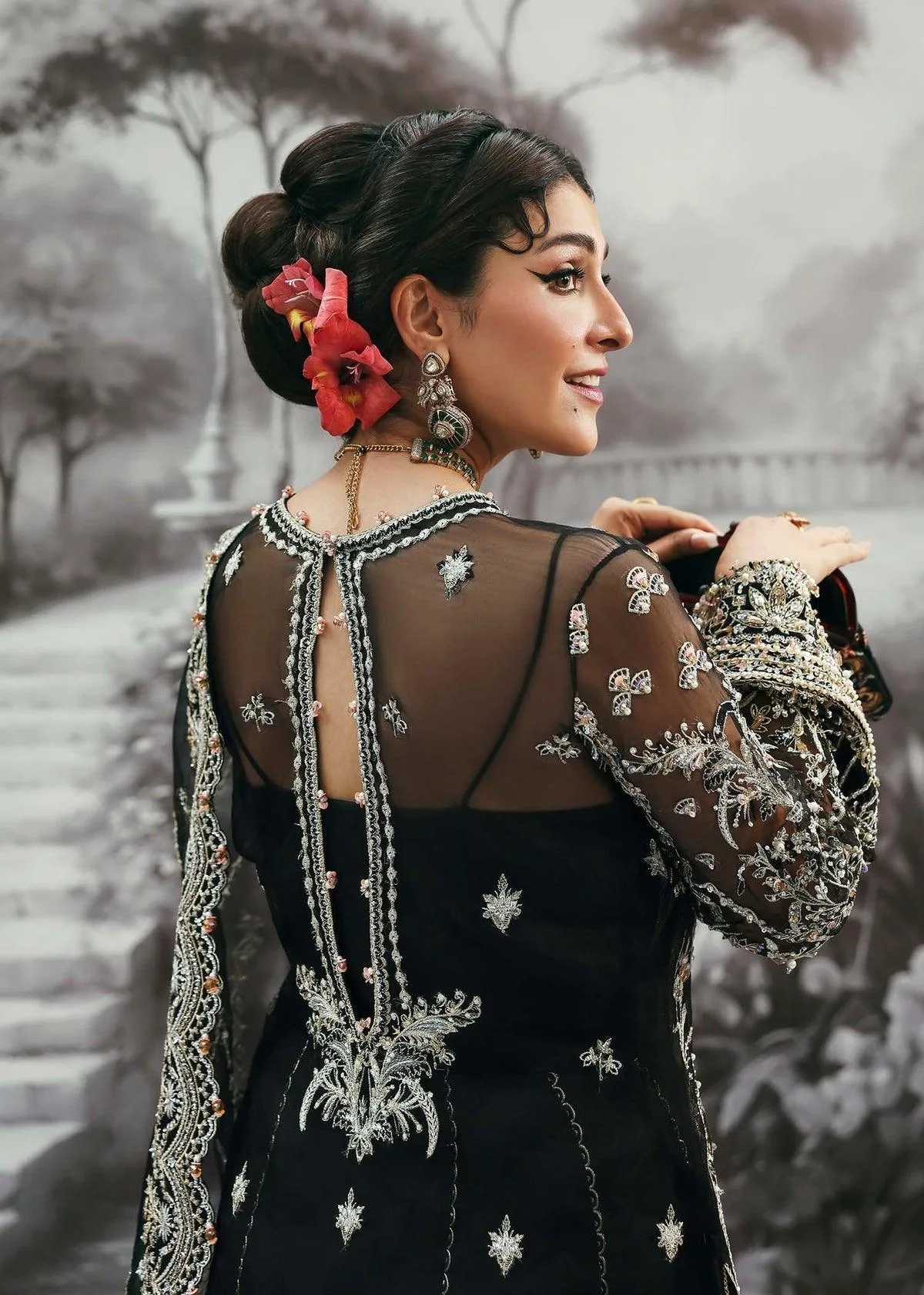 Kanwal Malik Maahi Festive 25 Silver Organza – view 2 – Poshaq