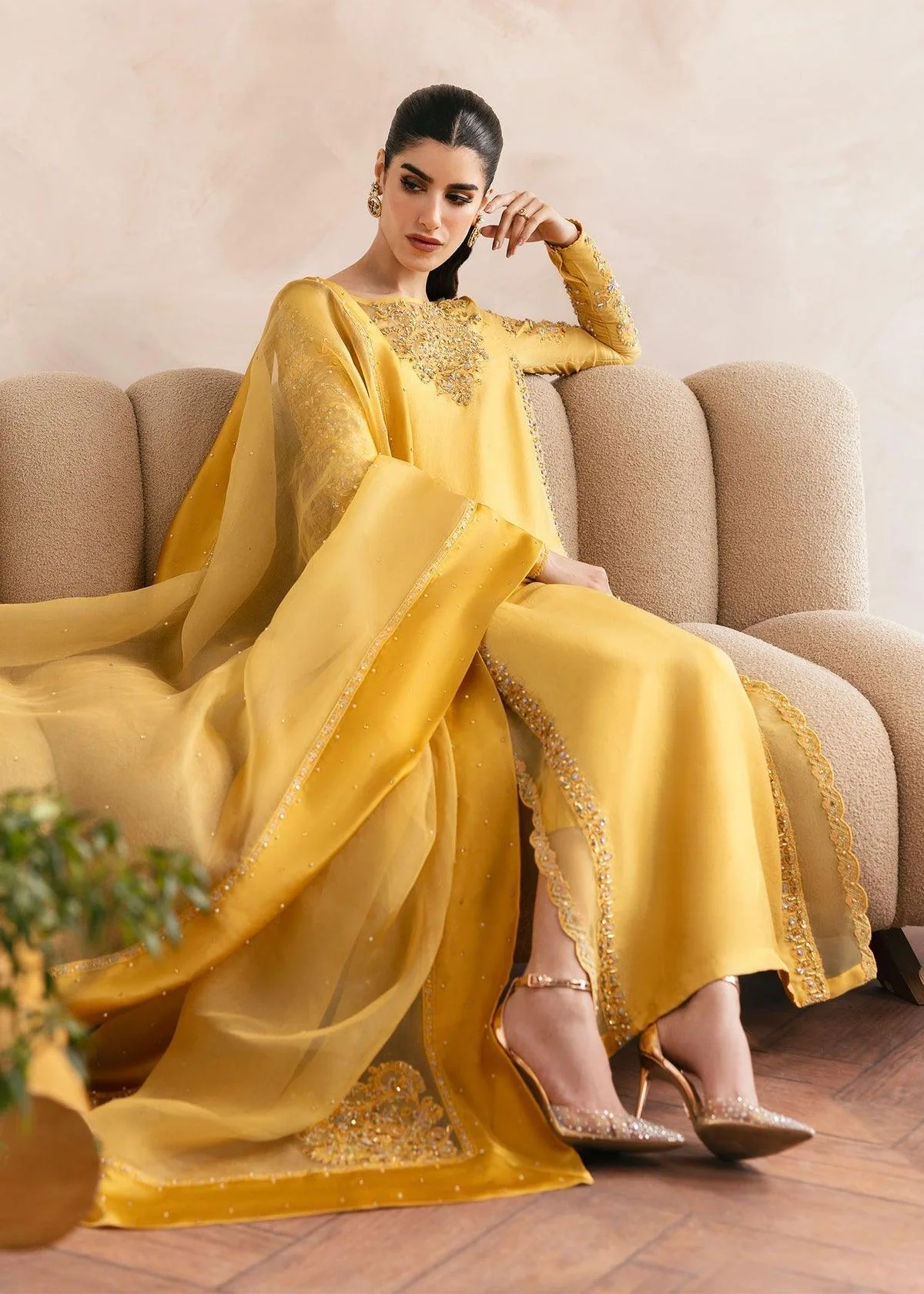 Kanwal Malik Miray Luxury Pret Yellow Organza – view 5 – Poshaq