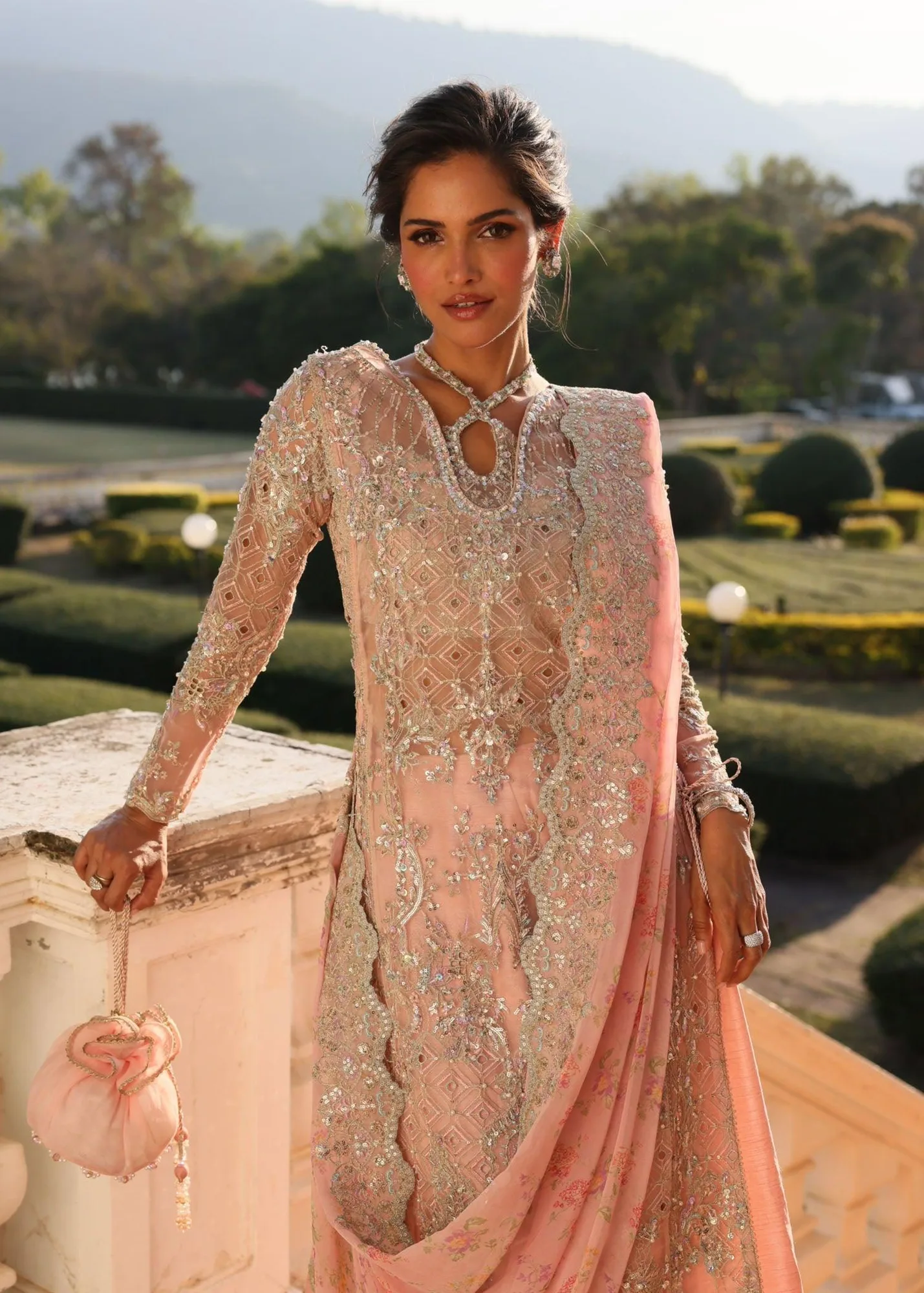 Kanwal Malik Mirha Luxury Pret 26 Gold – view 4 – Poshaq