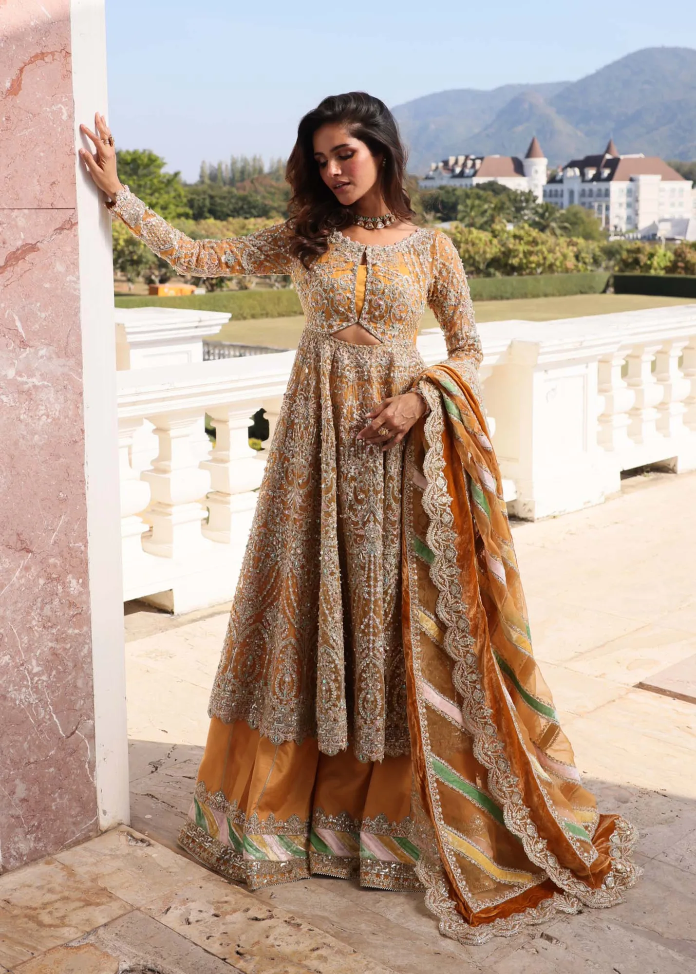 Kanwal Malik Mirha Luxury Pret 26 Gold Velvet – view 1 – Poshaq