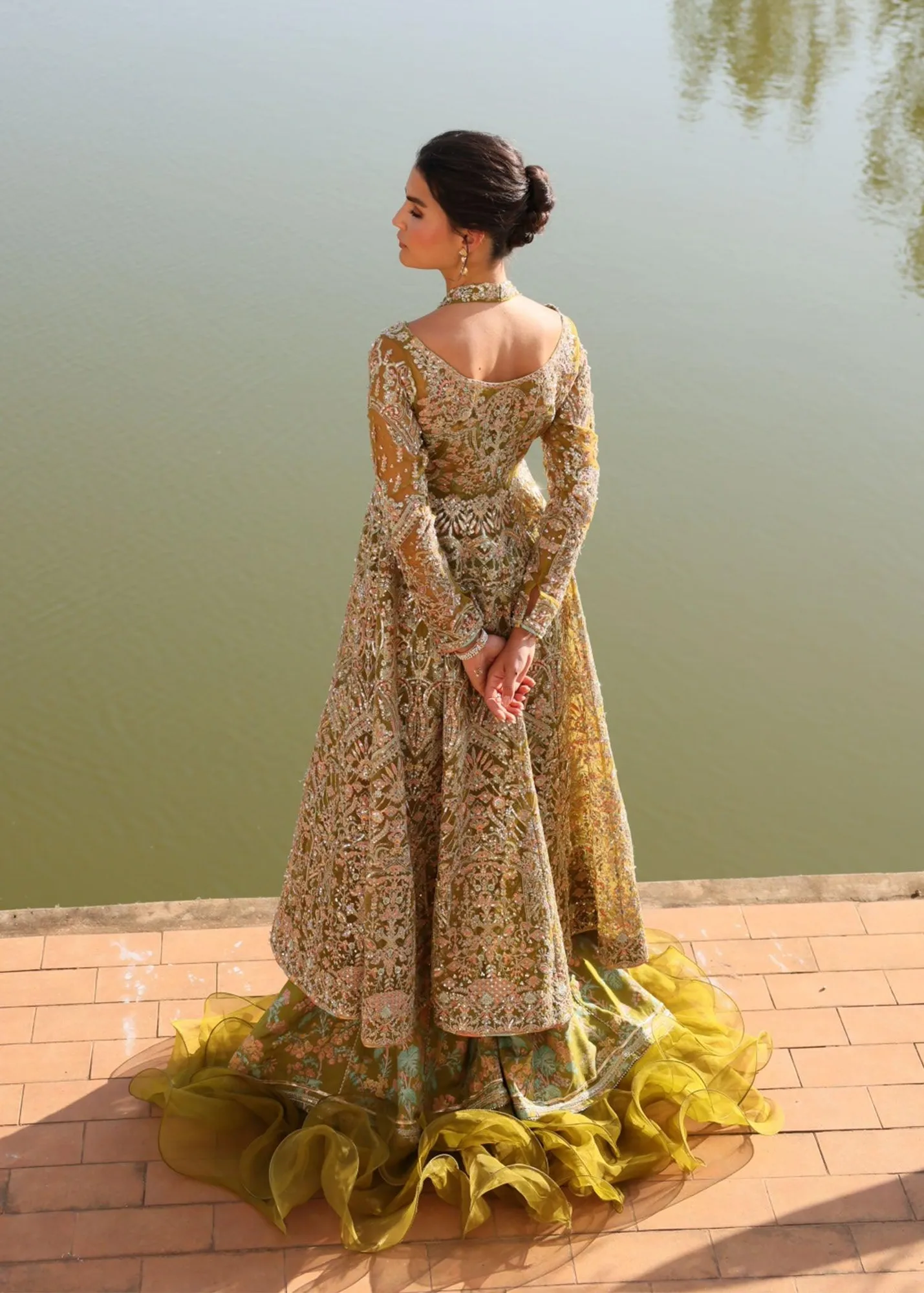 Kanwal Malik Mirha Luxury Pret 26 Green Velvet – view 2 – Poshaq