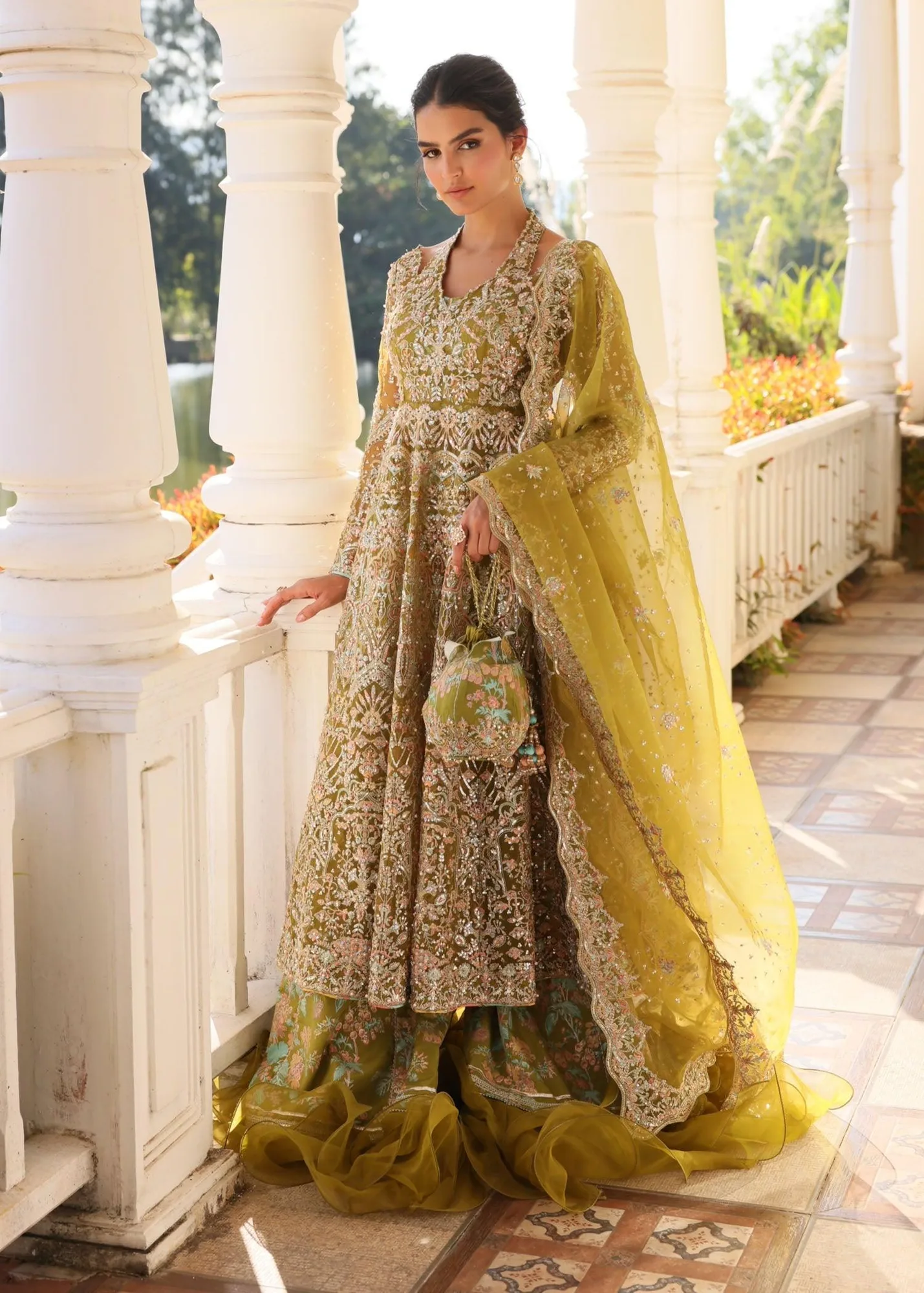 Kanwal Malik Mirha Luxury Pret 26 Green Velvet – view 4 – Poshaq