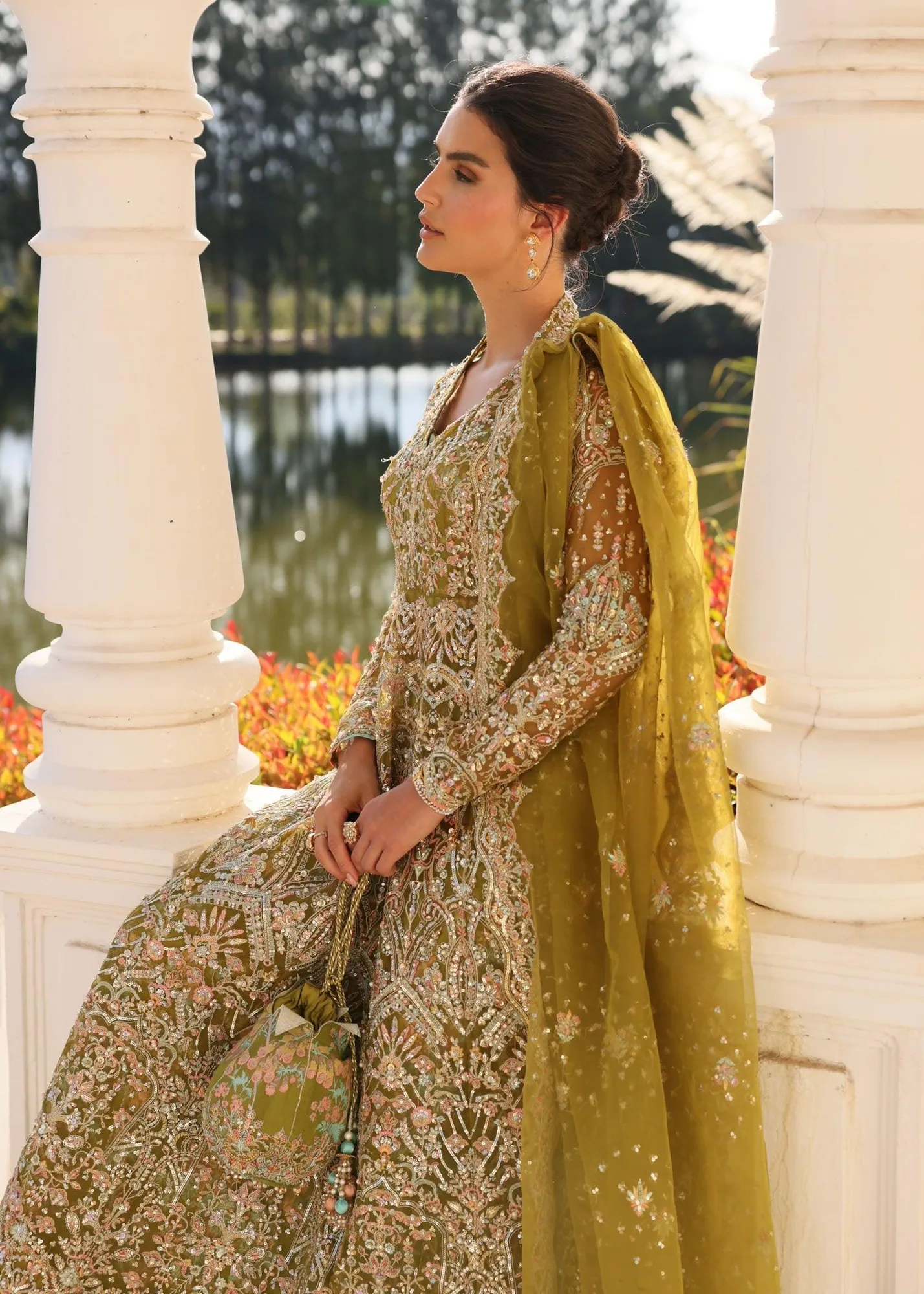 Kanwal Malik Mirha Luxury Pret 26 Green Velvet – view 5 – Poshaq