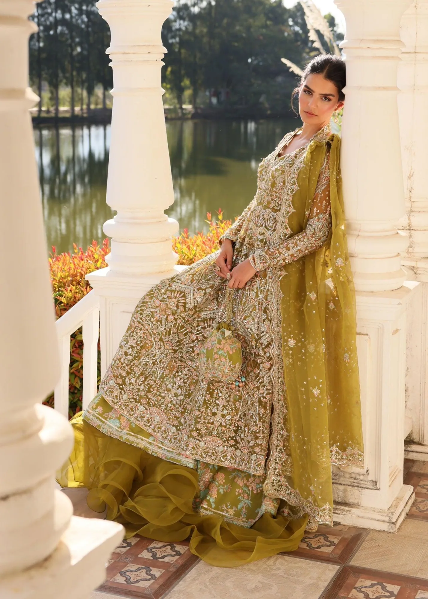 Kanwal Malik Mirha Luxury Pret 26 Green Velvet – view 6 – Poshaq