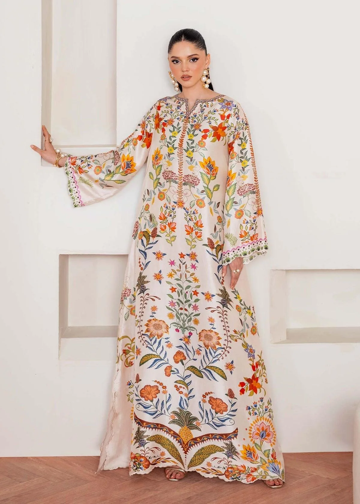 Kanwal Malik Rosalia Silk Eid 25 White Raw Silk – view 1 – Poshaq