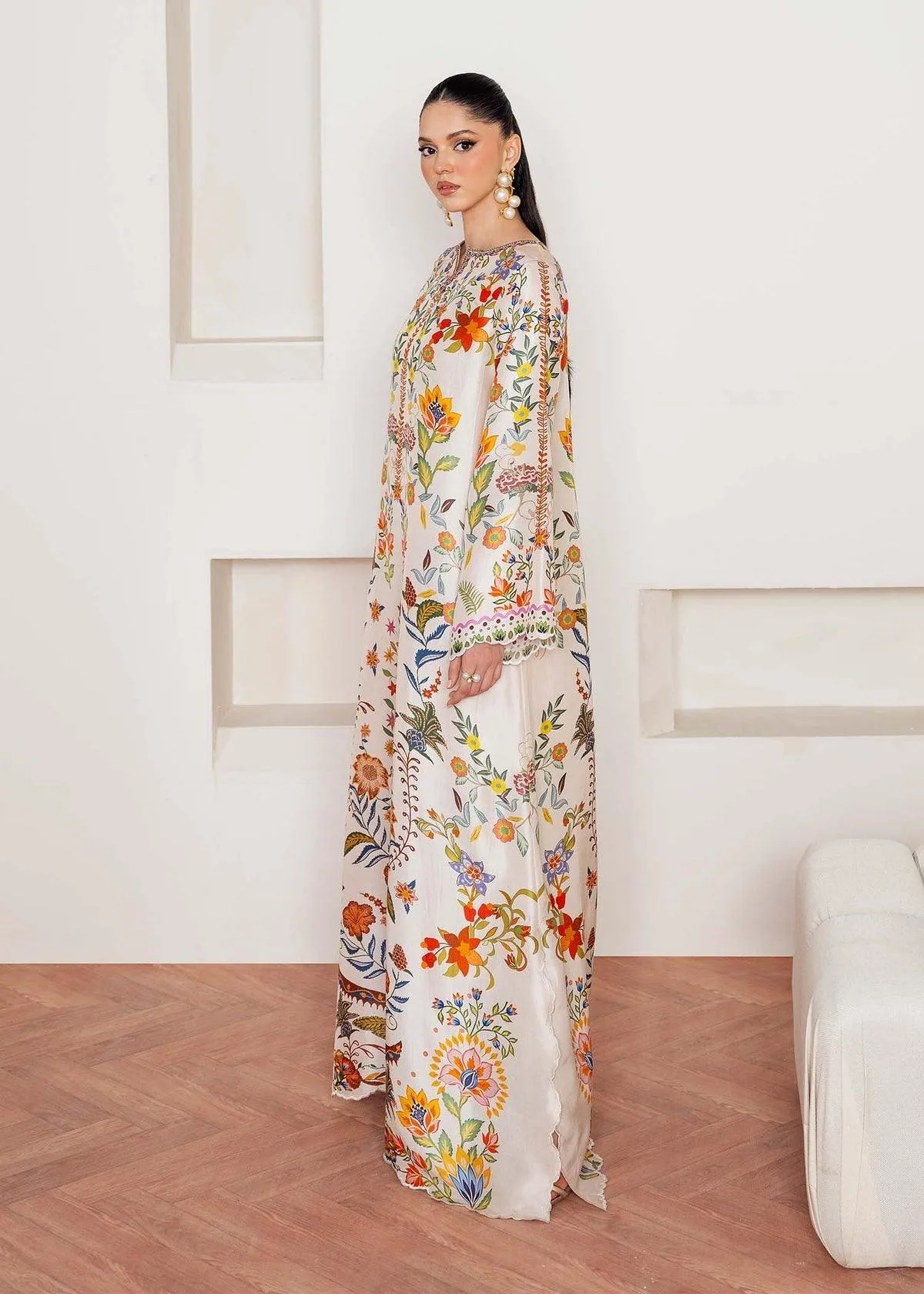 Kanwal Malik Rosalia Silk Eid 25 White Raw Silk – view 5 – Poshaq