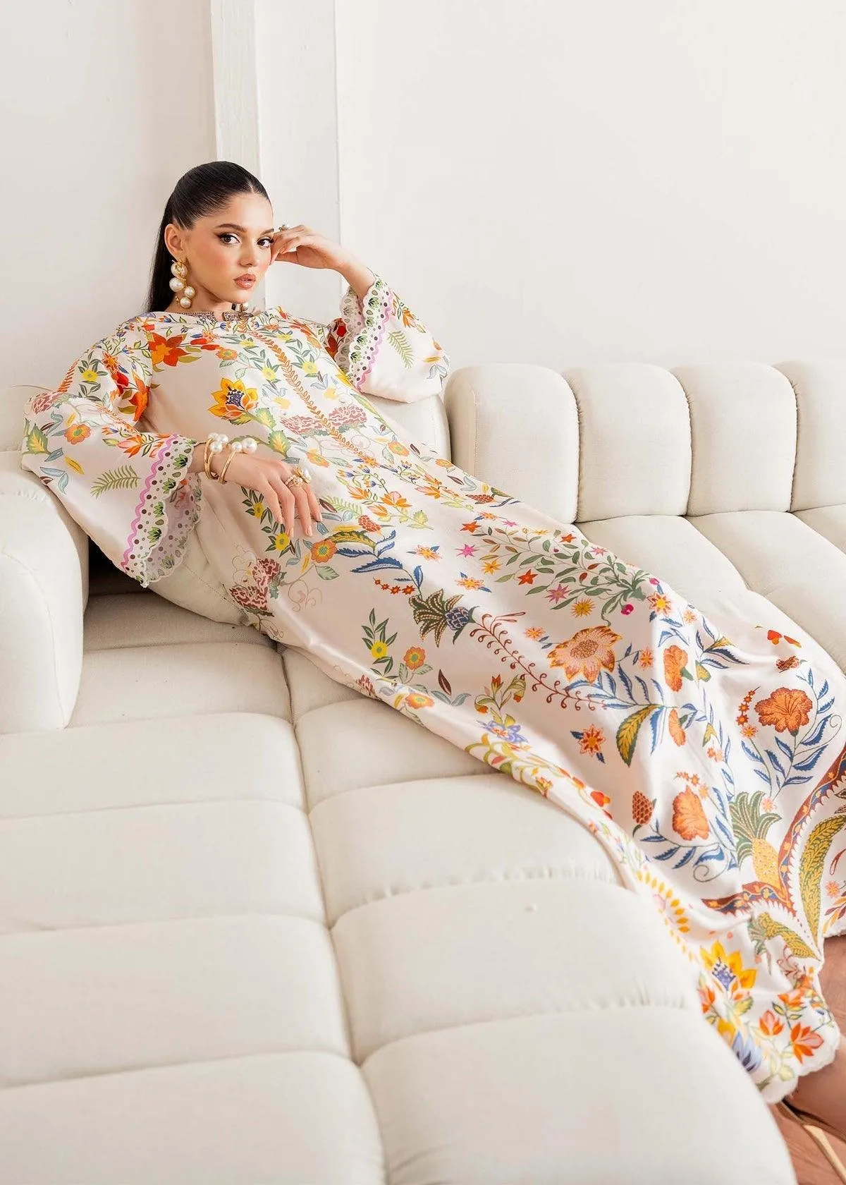 Kanwal Malik Rosalia Silk Eid 25 White Raw Silk – view 7 – Poshaq