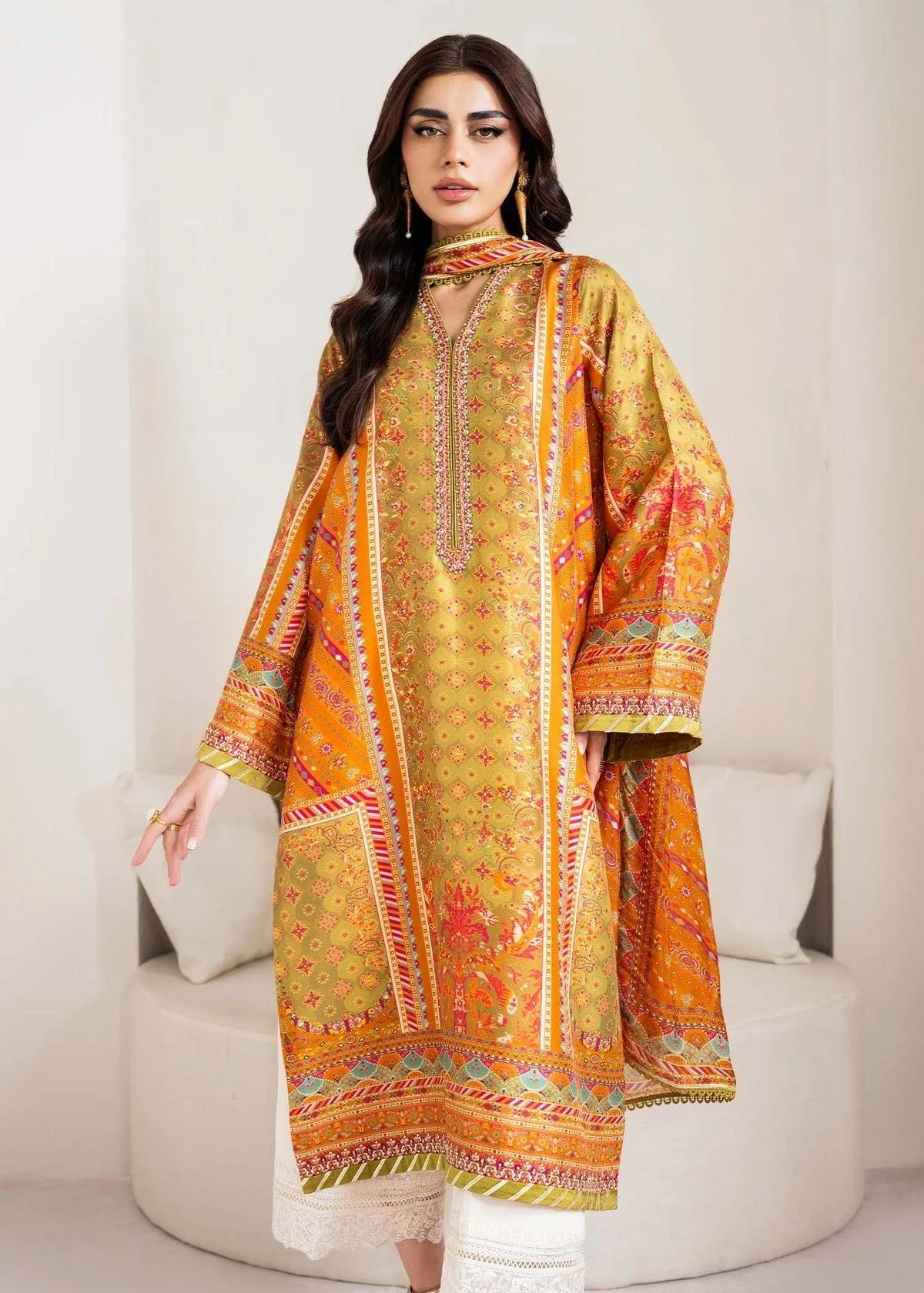 Kanwal Malik Rosalia Silk Eid 25 Orange Silk – view 5 – Poshaq