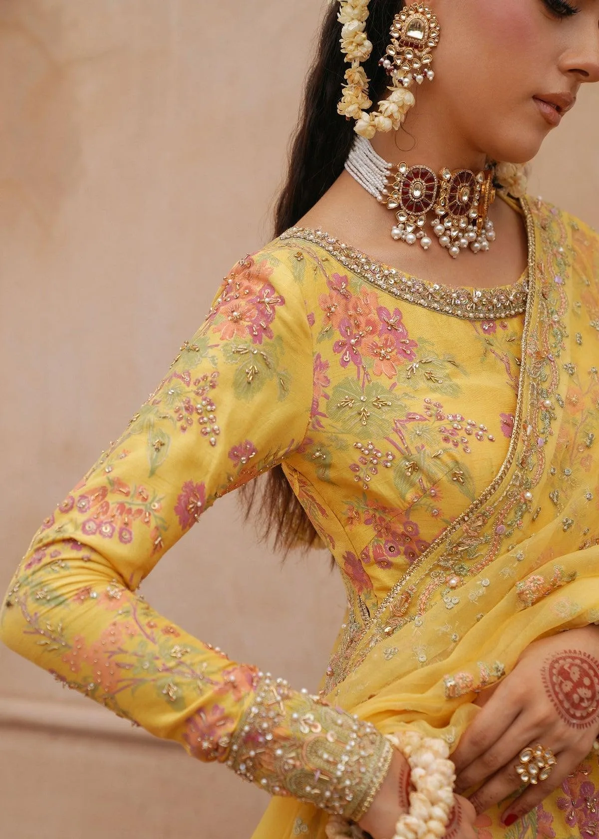 Kanwal Malik Saheli Luxury Pret 24 Yellow – view 3 – Poshaq