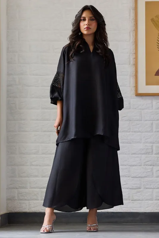 Deepak Perwani Nazia Eid Edit 26 Black Raw Silk – view 1 – Poshaq