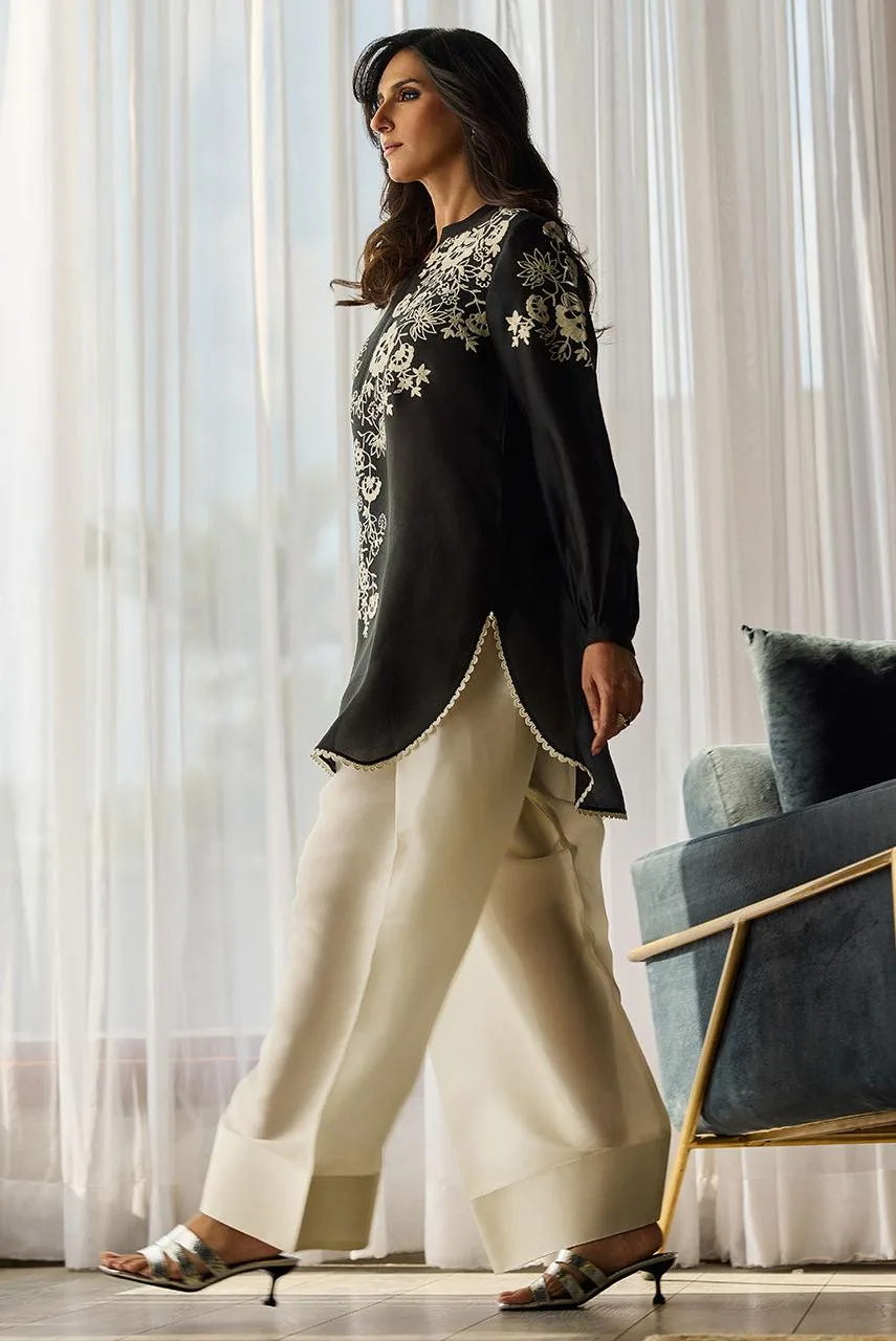 Deepak Perwani Eid Edit Black – view 2 – Poshaq