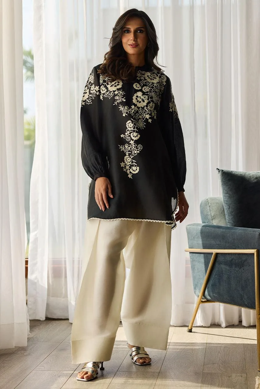Deepak Perwani Eid Edit Black – view 3 – Poshaq
