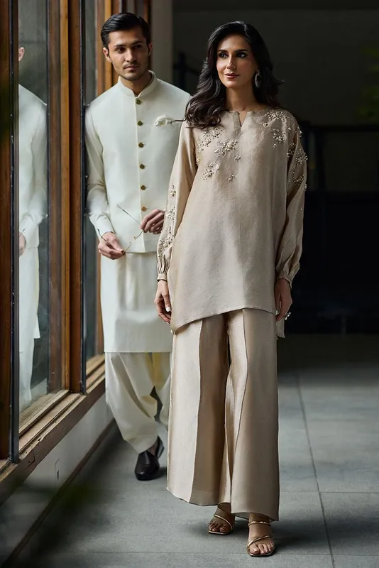 Deepak Perwani Eid Edit Silk – view 1 – Poshaq