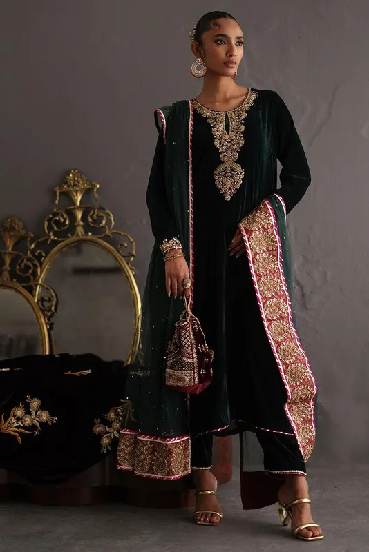 Deepak Perwani Diya Wedding Edit Magenta Velvet – view 1 – Poshaq