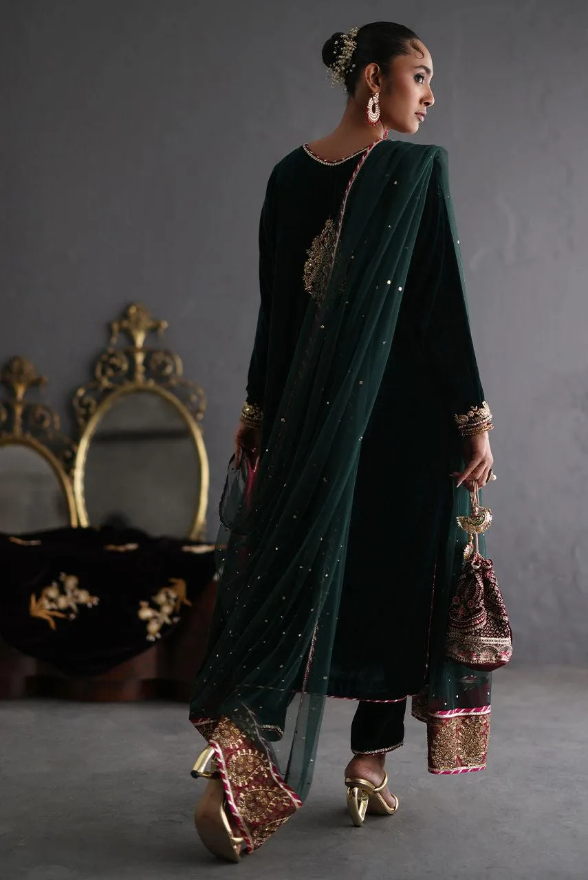 Deepak Perwani Diya Wedding Edit Magenta Velvet – view 2 – Poshaq