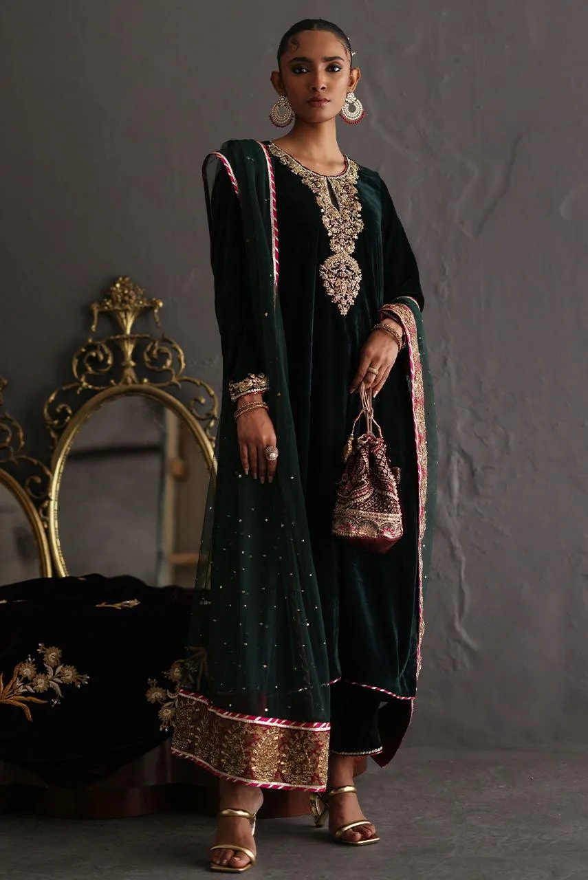 Deepak Perwani Diya Wedding Edit Magenta Velvet – view 6 – Poshaq