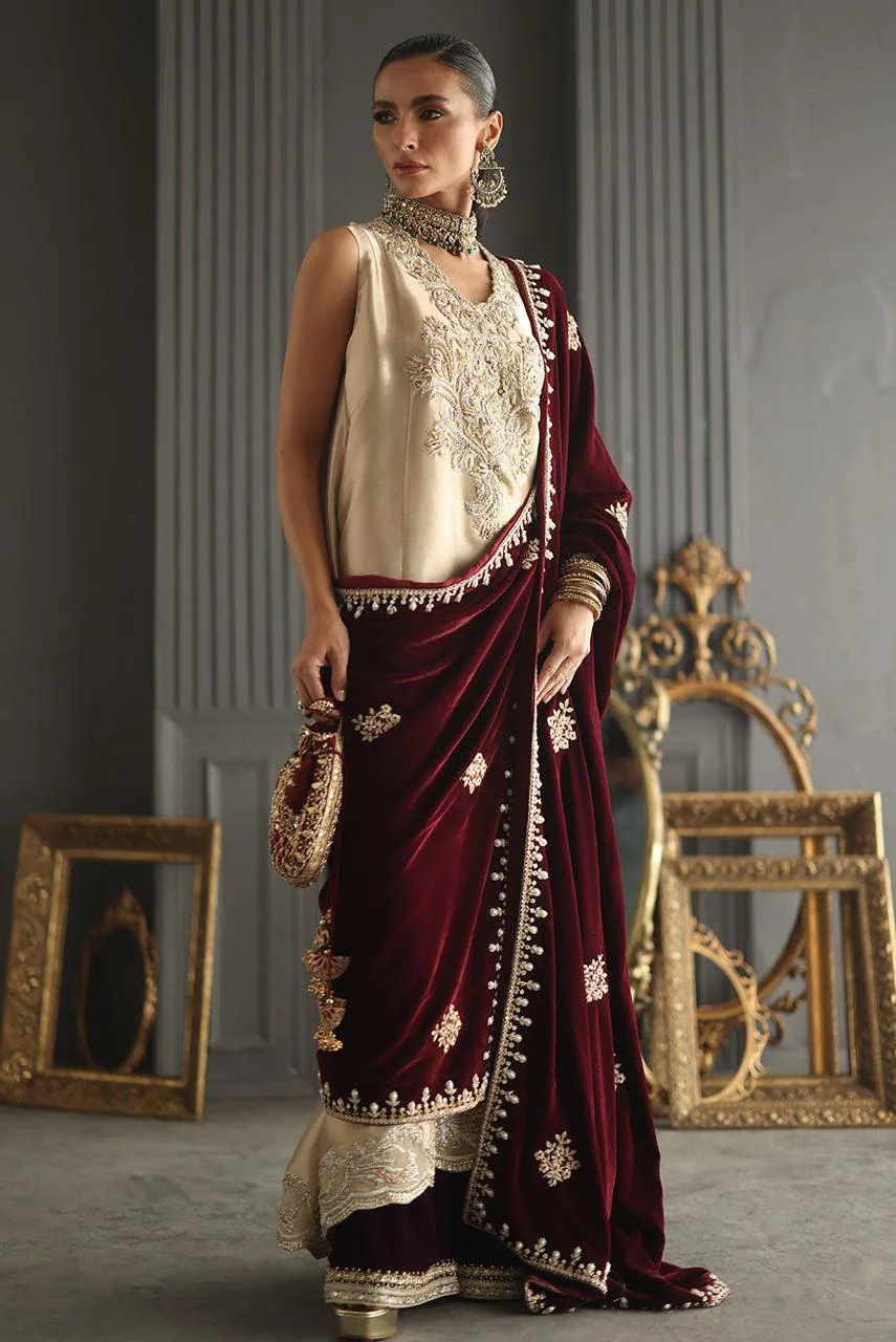 Deepak Perwani Diya Wedding Edit Gold Velvet – view 5 – Poshaq