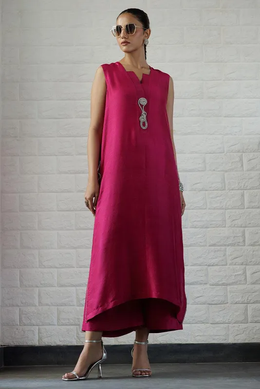 Deepak Perwani Summer Festive 25 Magenta Raw Silk – view 1 – Poshaq