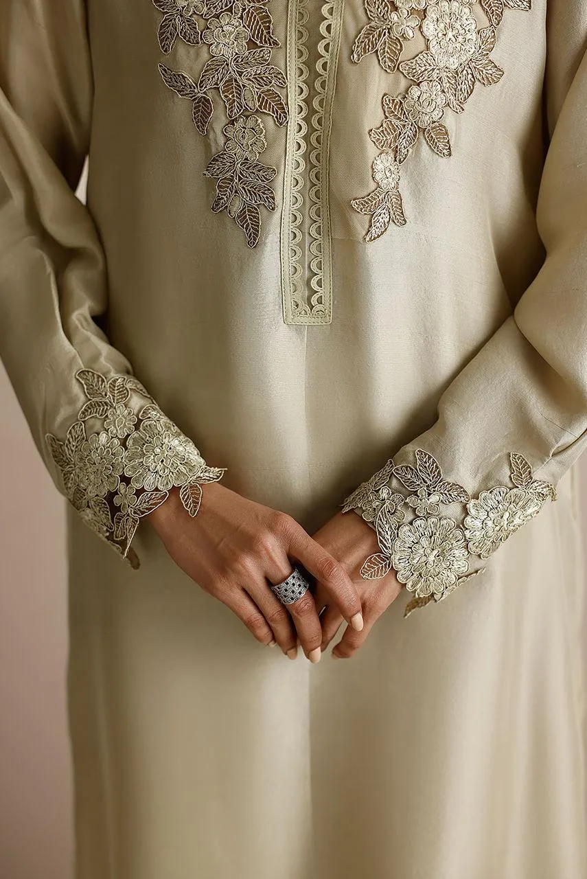 Deepak Perwani Lilah Silk Edit 24 Ivory Raw Silk – view 3 – Poshaq