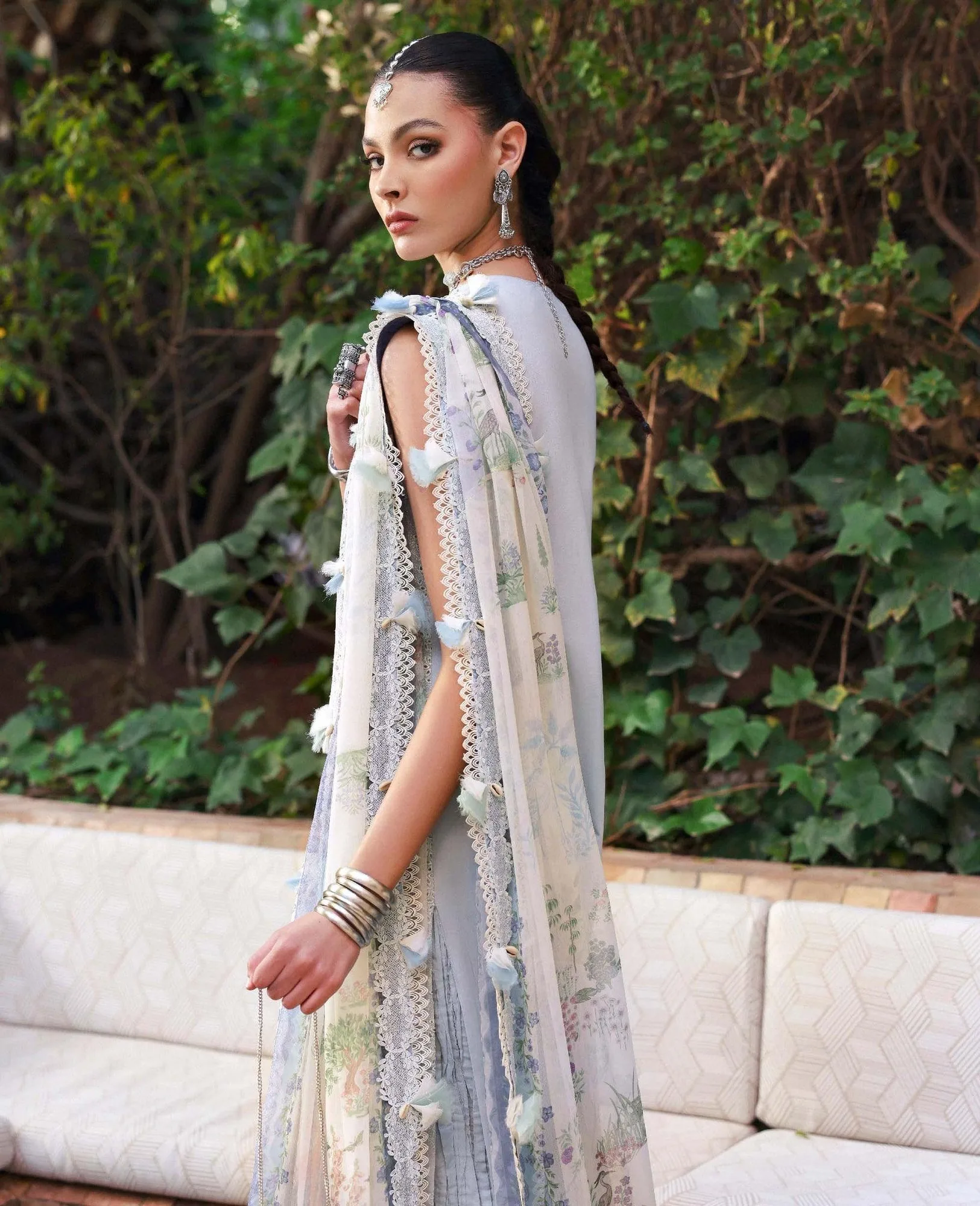 Republic Womenswear Reine Luxury Lawn 26 Organza – view 2 – Poshaq