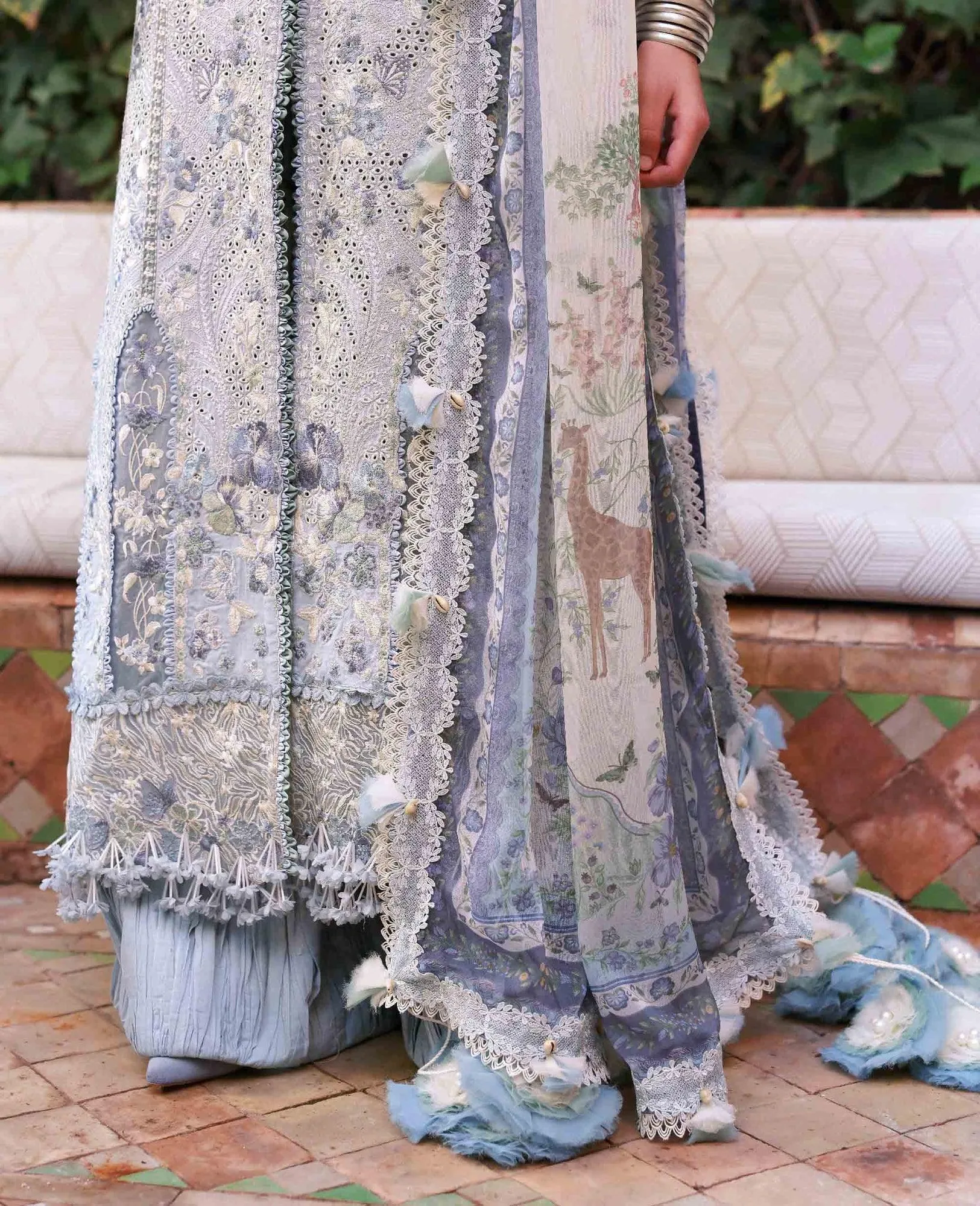 Republic Womenswear Reine Luxury Lawn 26 Organza – view 3 – Poshaq