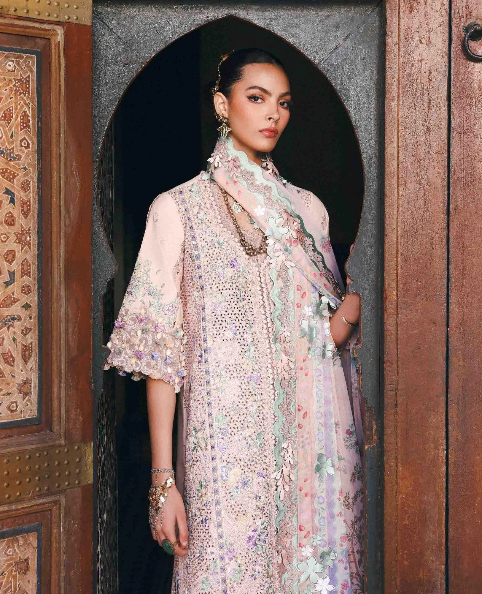 Republic Womenswear Reine Luxury Lawn 26 Yellow Organza – view 2 – Poshaq